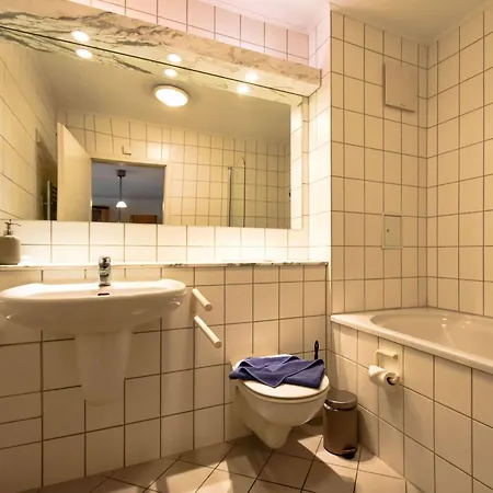 شقة Seeschloss 9- 2 Minuten Zum By Interhome بينز